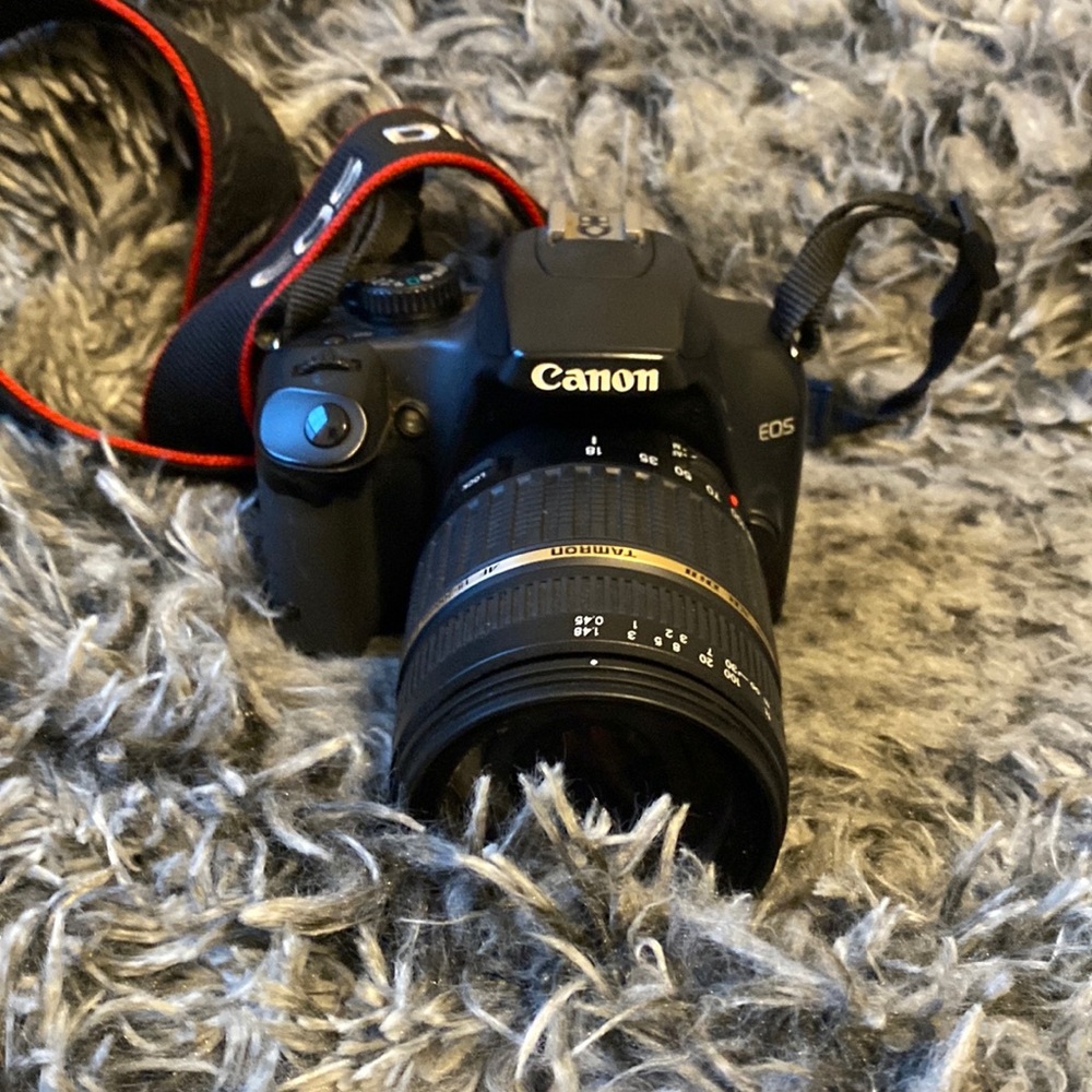 Canon Eos Rebel XS Camera